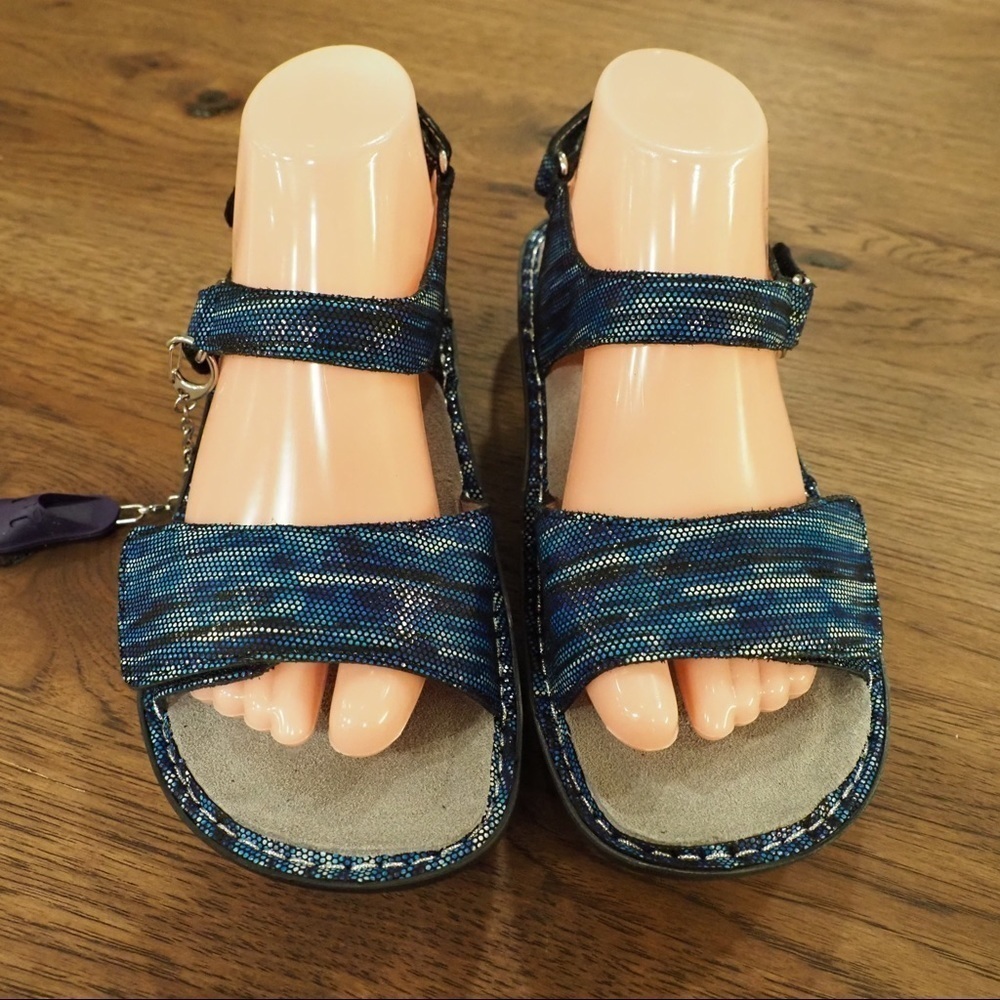 NIB ALEGRIA Patti 38 blue metallic leather sandal - Picture 15 of 16